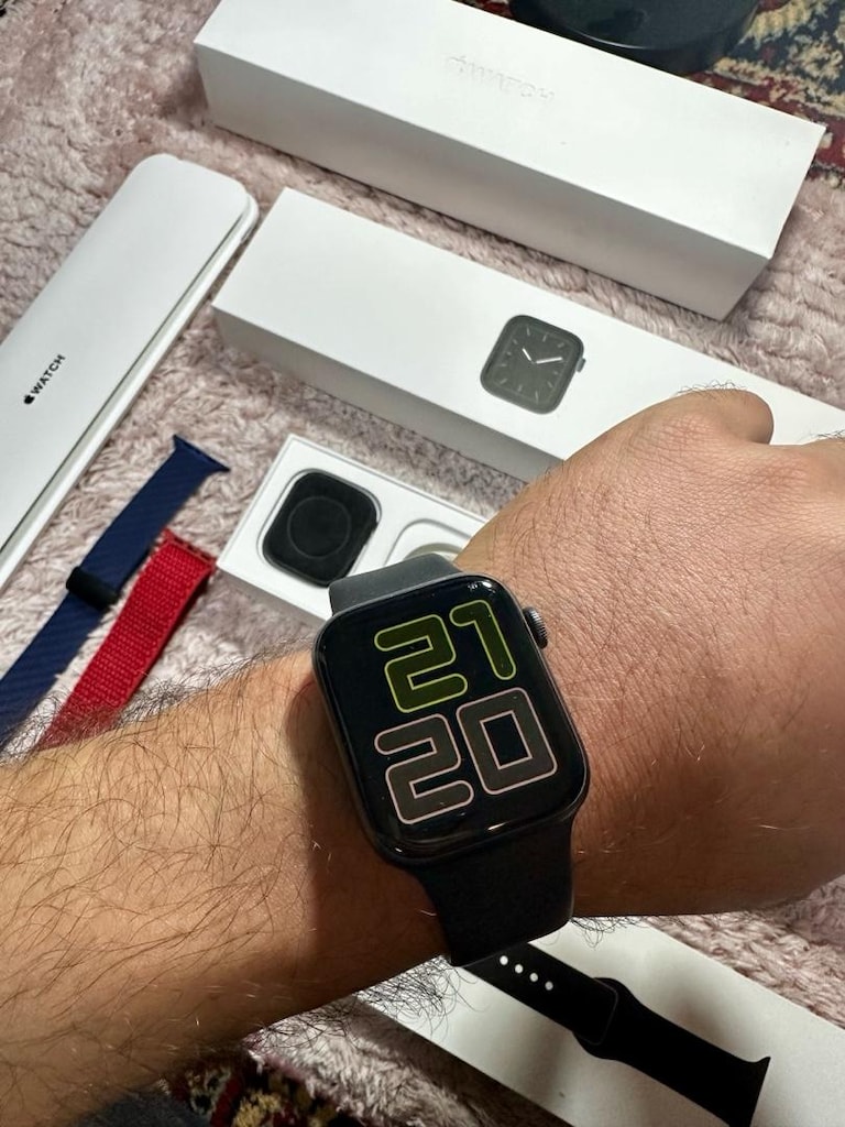 Apple Watch 5 - 2