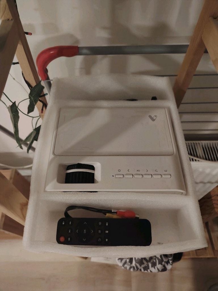 Vankyo Sunspark 500W Android Projeksiyon – Kumanda ve Tripodlu - 3