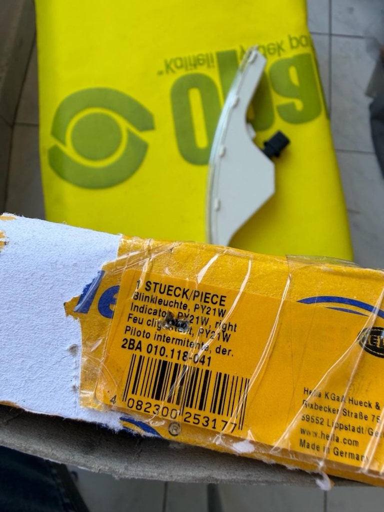 Volkswagen passat b6 sağ tampon sinyali sıfır hella beyaz - 5