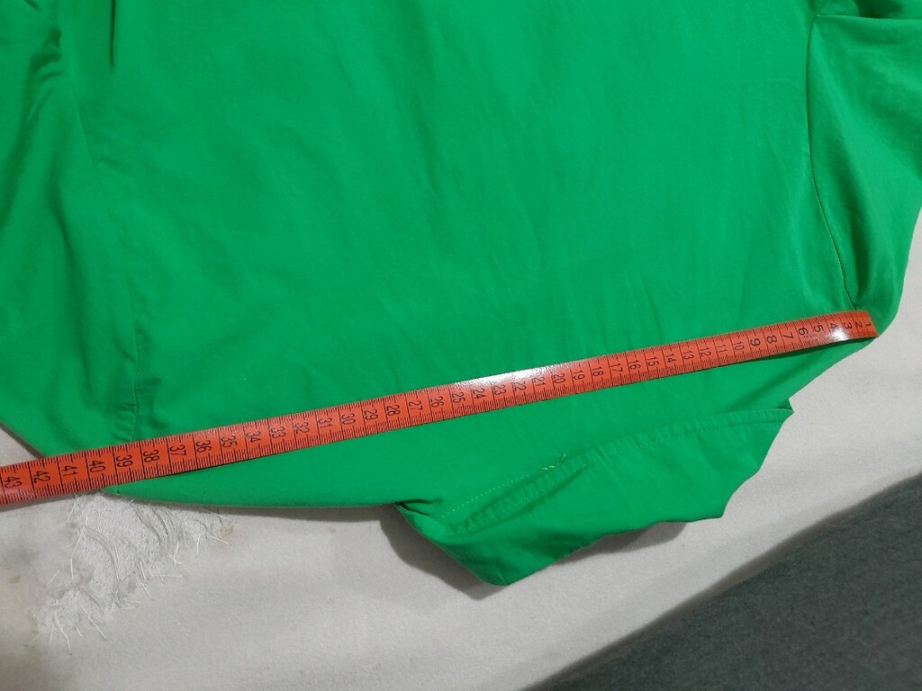 Az kullanilmis, L - 40, yesil pamuklu kumastan, bayan gomlek satilik - 7