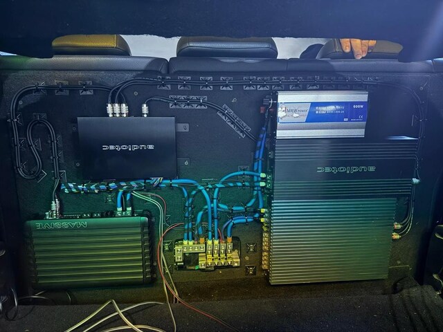 ses sistemi audiotec bass anfi işlemci midrange set komple