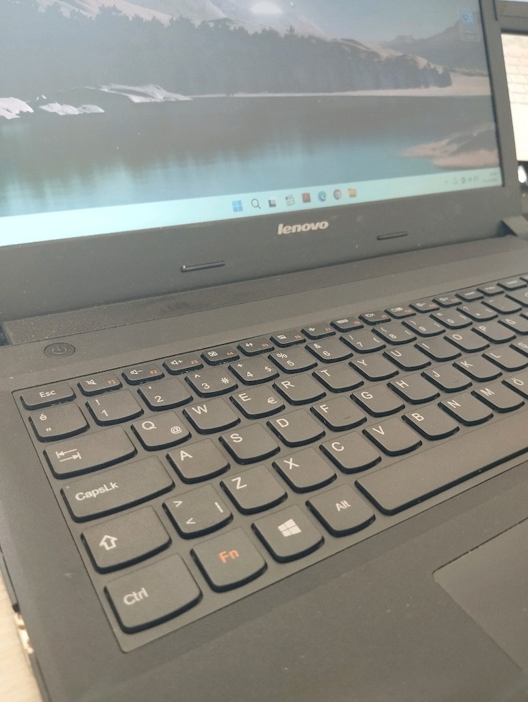 Lenovo B50-80 Laptop - 2