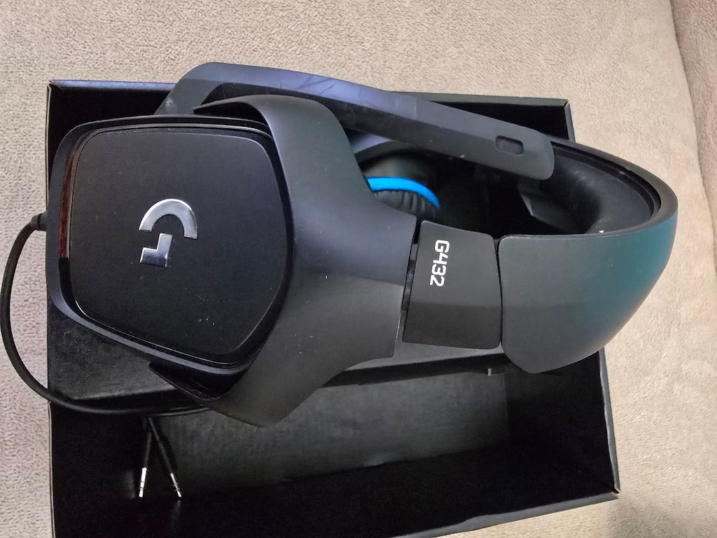 Oyuncu Seti: Asus ROG Strix G16 RTX 4050 + Klavye Kulaklık Mouse - 9