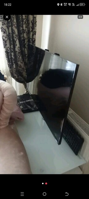Philips marka 100 ekran televizyon ekran kırık