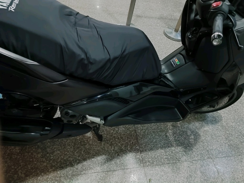 YAMAHA XMAX 250 Tech Max 2025 - 8