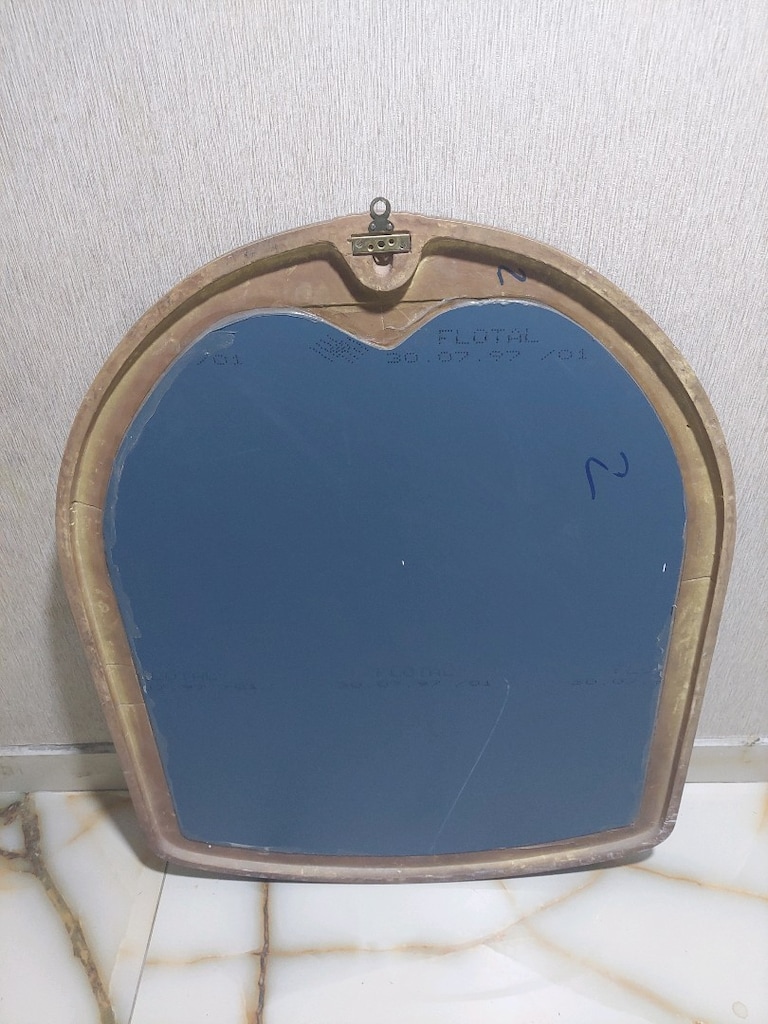 Vintage dekoratif ayna. 80x90 cm. Ürün eski bir üründür. - 12