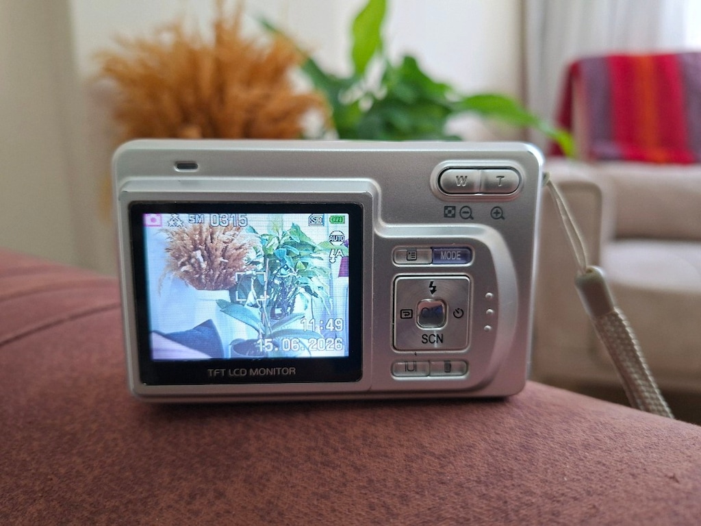 Casper DA-5091Dijital Fotoğraf Makinesi 5.0 Megapiksel 3x Zoom Gümüş - 7