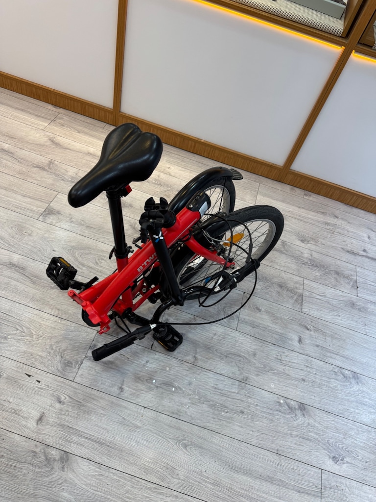 Beyin Tilt 120 Bisiklet 20” Jantlara ve 6 vitese sahiptir hatasızdır - 5