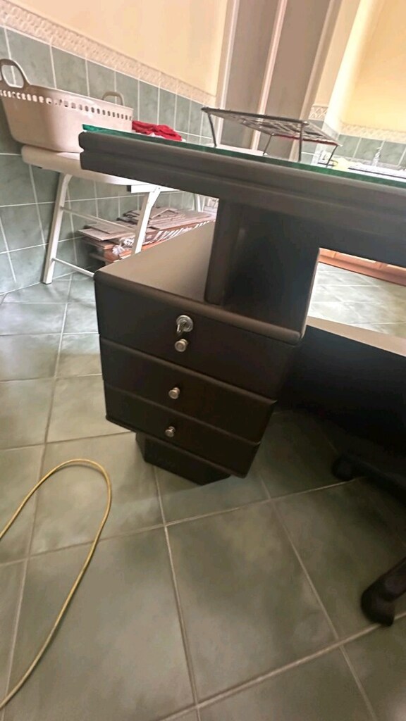 OFİS MASASİSİ VE KOMİDİN - 3
