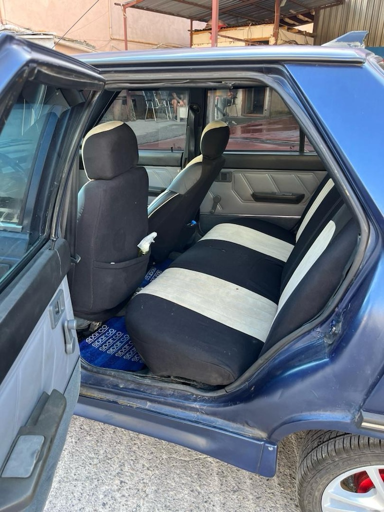 Mavi Sedan Araba - 5