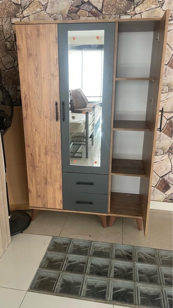 3 kapaklı elbise dolabı - 3