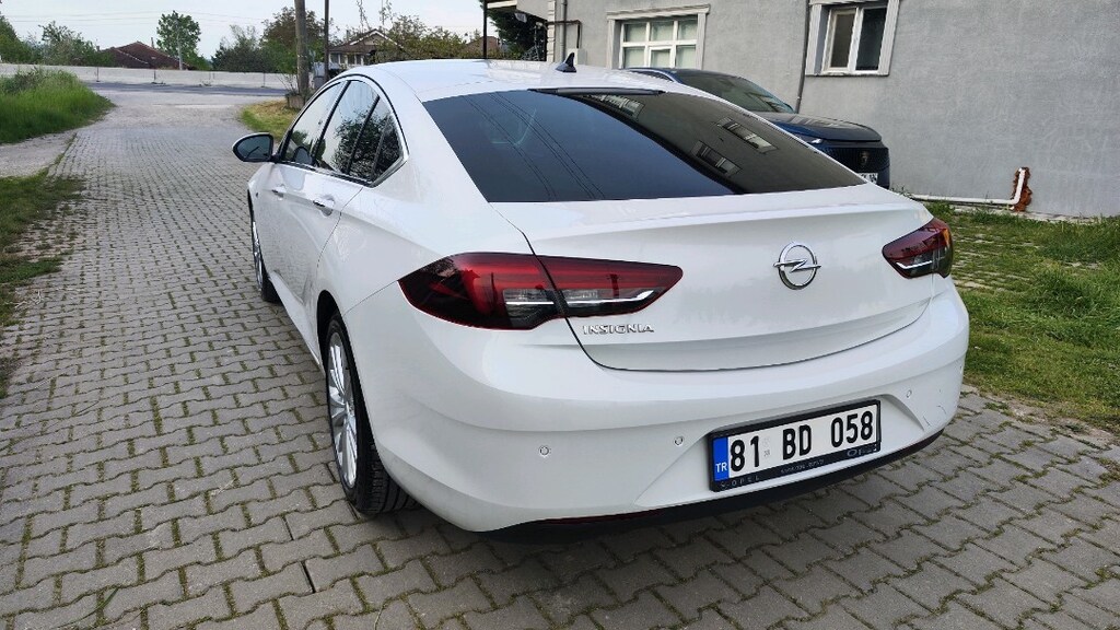 Opel Insignia 2019 model - 3