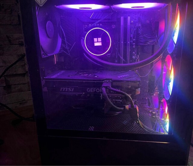RTX 4070 SUPER Gaming PC SETI , diğer ekipmanlar dahil