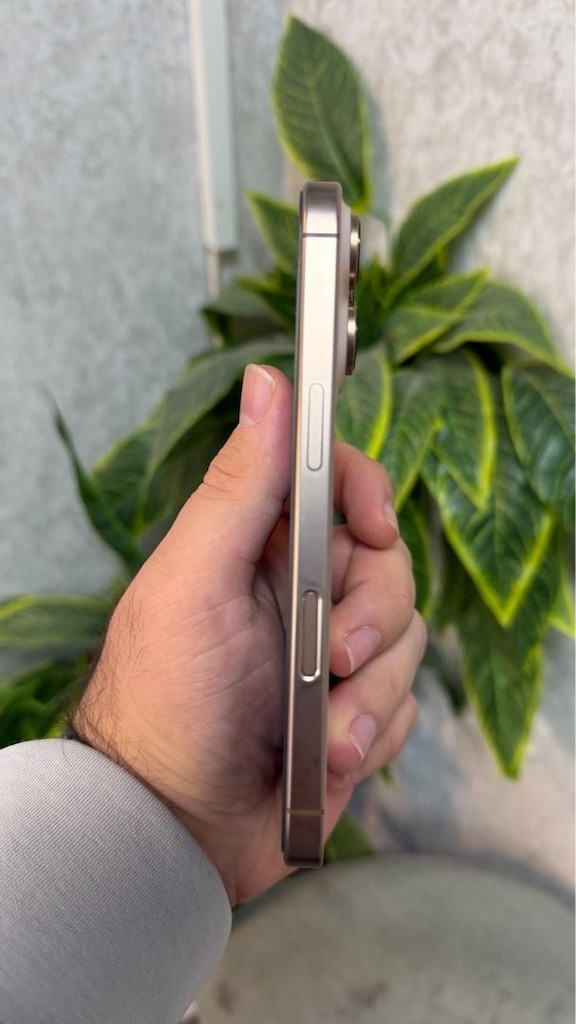 iPhone 16 Pro -128- Takas olur - 5