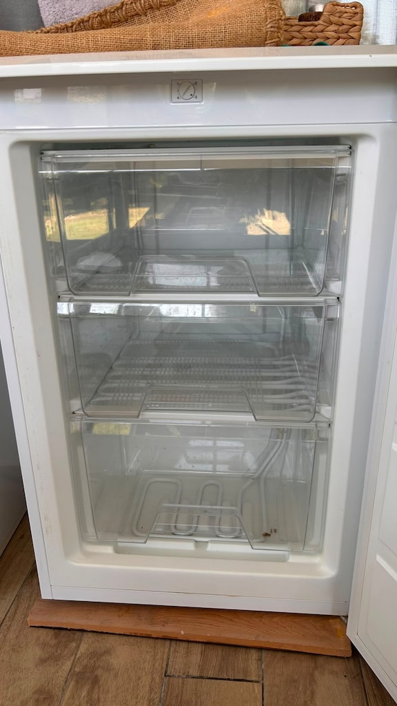 Uğur Ued 3087 Derin Dondurucu - Çekmeceli 94 LT - 2