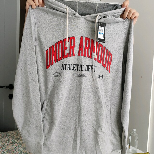 under armour sweatshirt xl sıfır etiketli açık gribeyazimsi