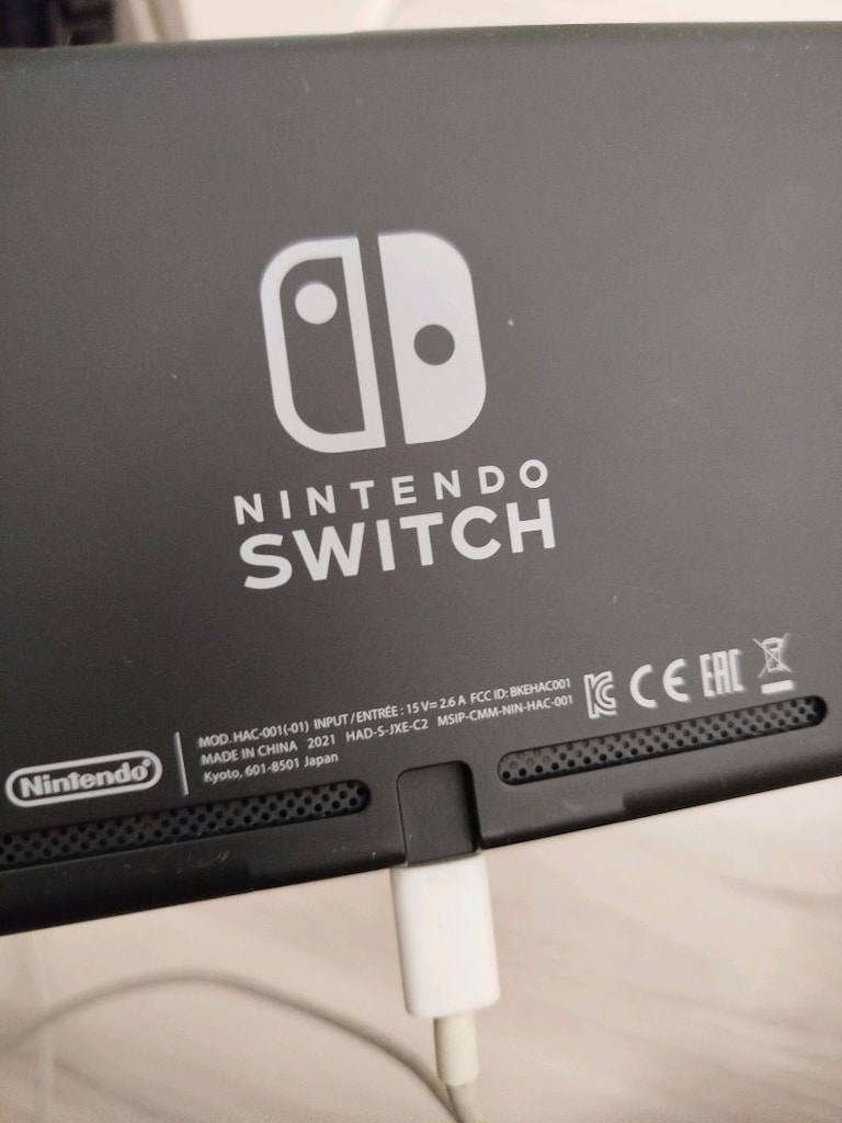 Nintendo Switch V2 (HAC-001(-01) - 13