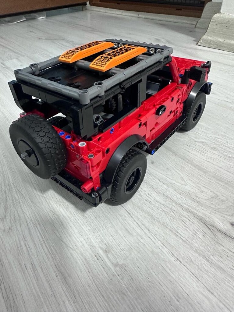 LEGO TECHNIC FORD BRONCO SUV 42213 (943 PARÇA) - 5