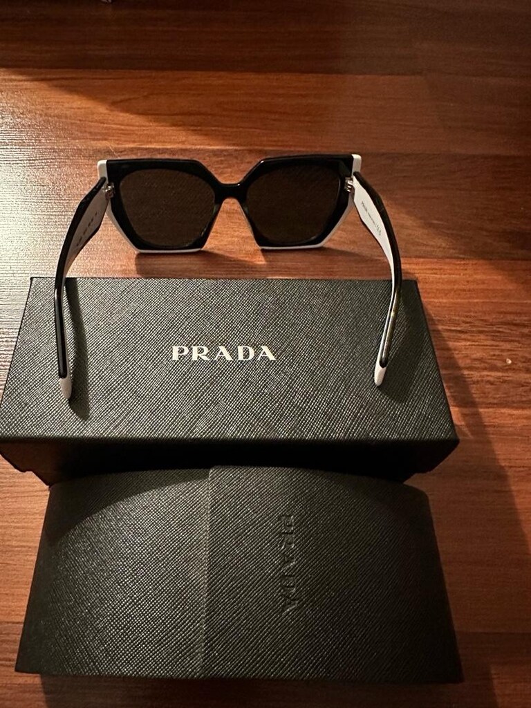 Prada Güneş Gözlüğü - 4