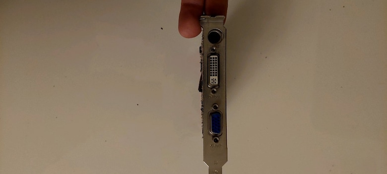 ekran kartı model 7300 Le ddr2 - 3