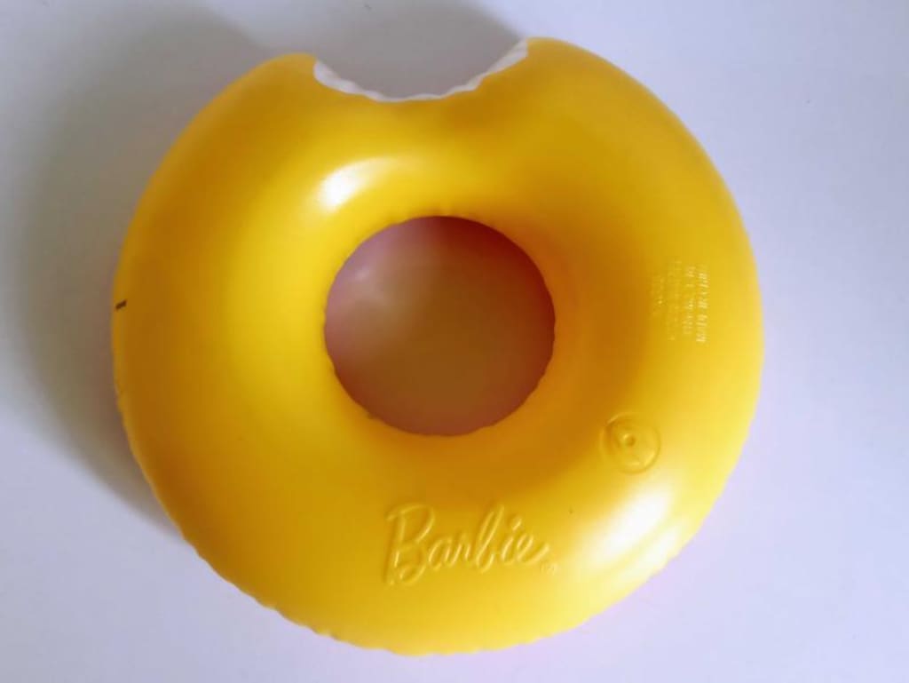 Barbie Mattel Donut Deniz Simidi - 2