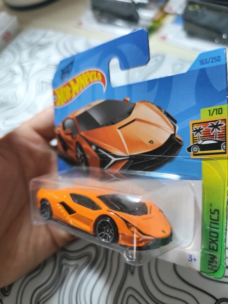Hot Wheels markasına ait, Lamborghini Sián FKP 37 model koleksiyonluk - 2