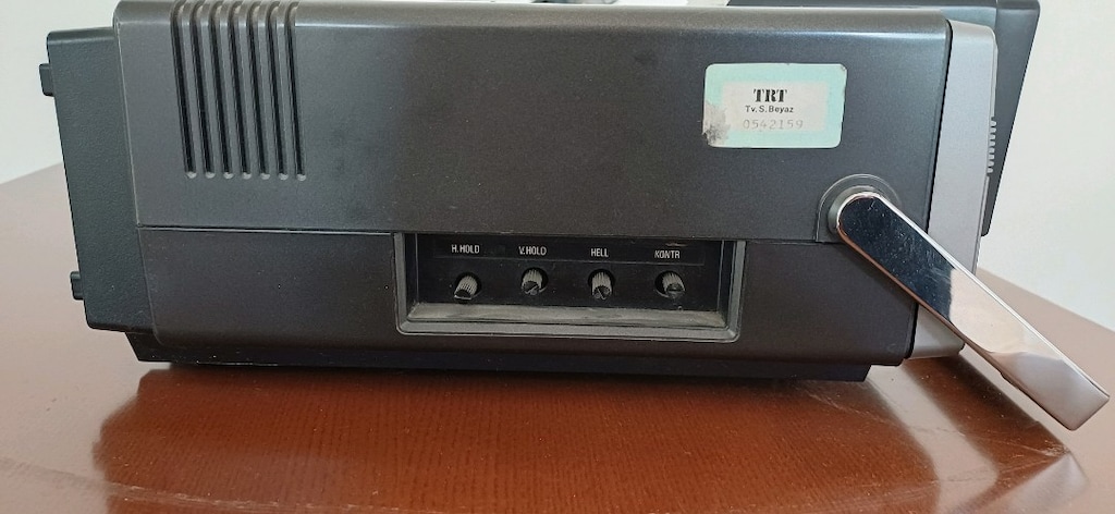 3 Band Tv. Radio, Müzik Çalar - 5