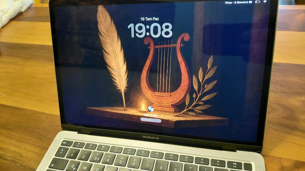 MacBook Air M1 laptop - 4