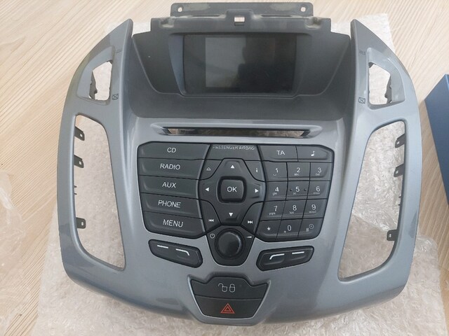 Ford Connect Orijinal Teyp & Tuş Paneli + Ekran ve Radyo Modülü
