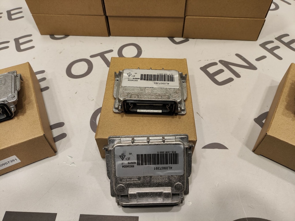 XC90 LED XENON FAR BEYNİ 4L0907391 89034934 30784923 30784246 - 3