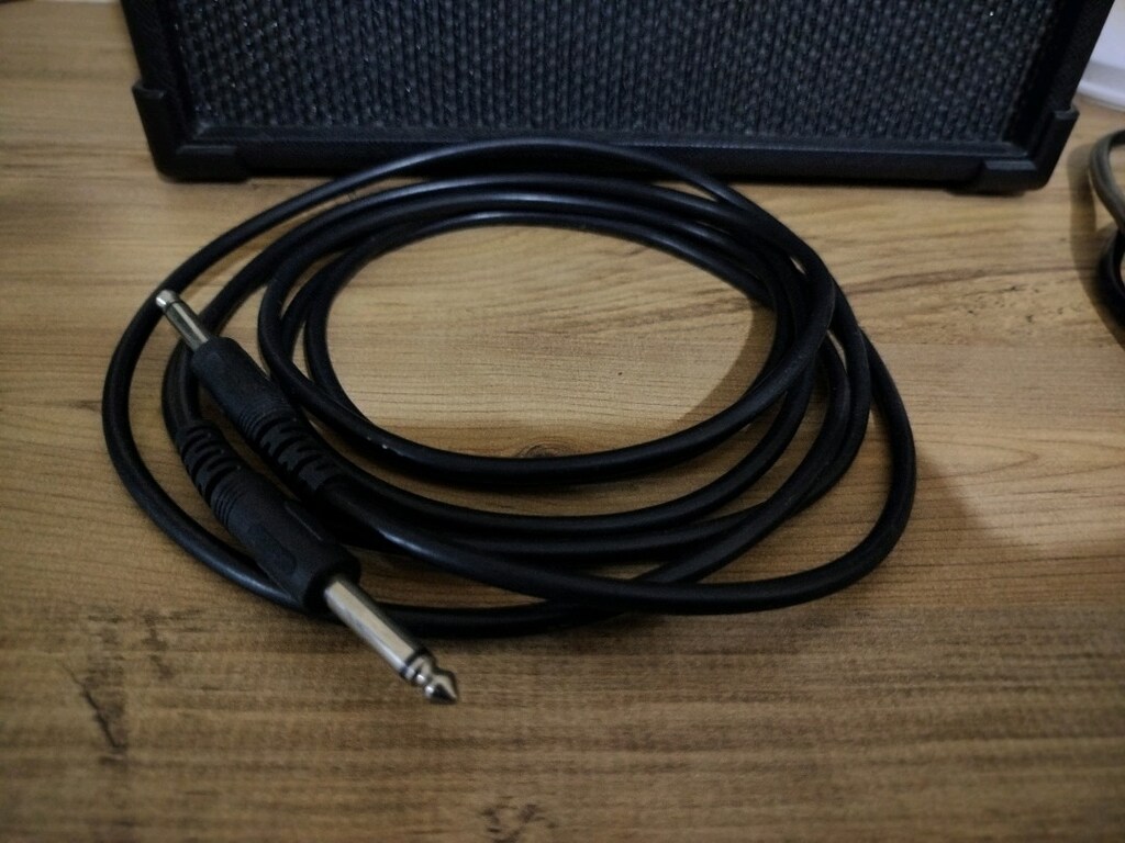 LINE 6 SPIDER V20 MKII-20 WATT ELEKTRO GİTAR AMFİSİ+GİTAR JAG KABLOSU - 6