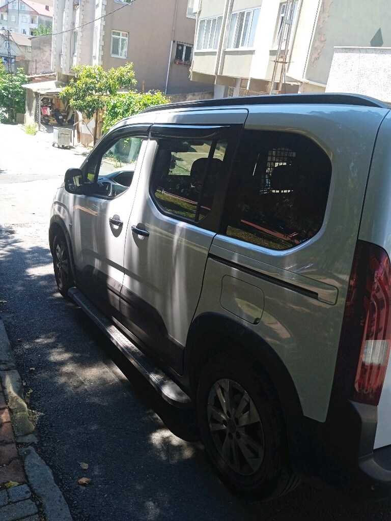 satılık 2025. 8000.km pejo rifter allure paket - 11