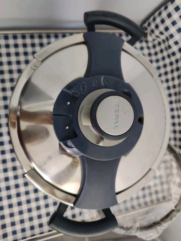 Tefal Clipso 8 Lt düdüklü tencere sağlam sorunsuz çalışıyor - 2