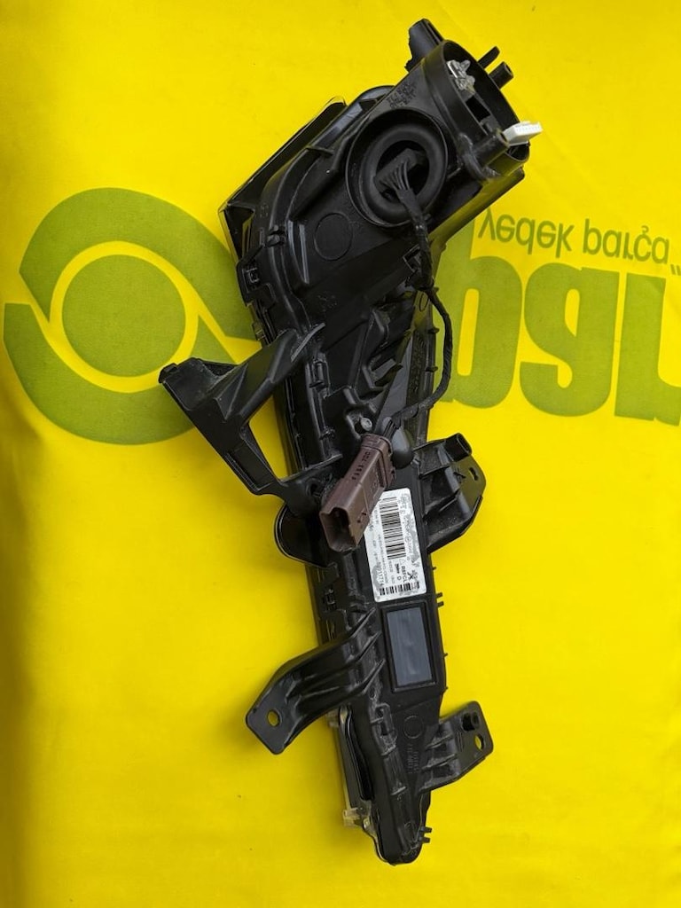 Peugeot508 R8 SAĞ LED GÜNDÜZ FARI ORJİNAL OEM:89911714 cam çatlak - 5
