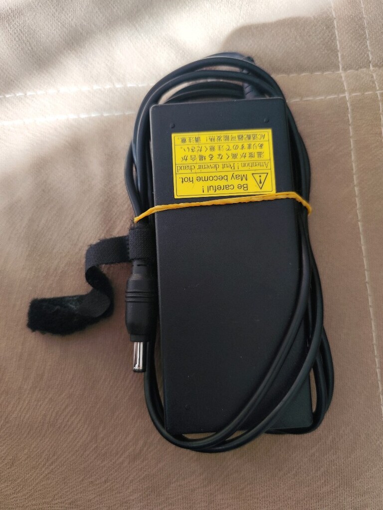 Toshiba leptop adaptör (19V=4.74A) sorunsuz çalışıyor - 2