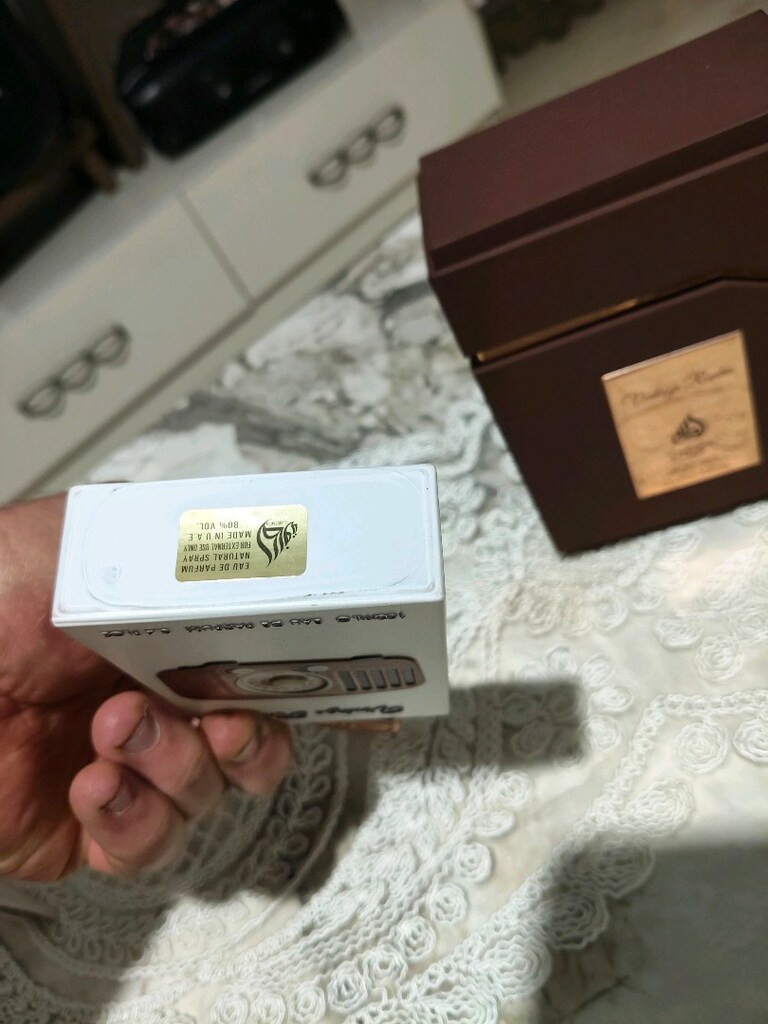 Sıfır kutusunda Lattafa vintage radio erkek parfüm 100 ml. Dubai ürün - 6