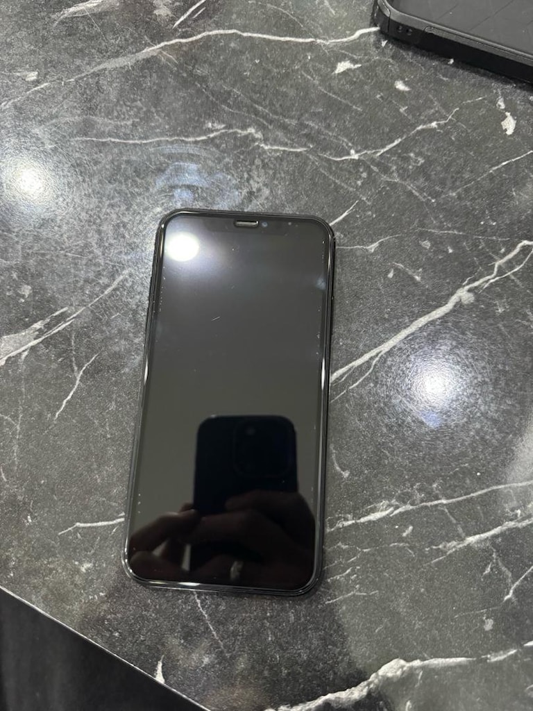 iPhone XR - 3