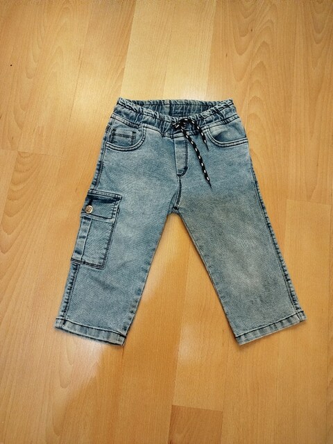 Yeni gibi çocuk kot pantolon bel 26 cm boy 50 cm