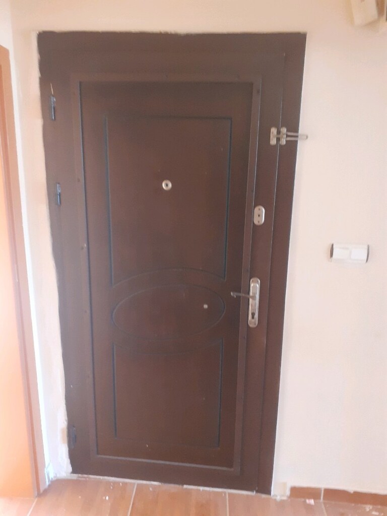 Çelik kapı sağ tarafa acilir - 2