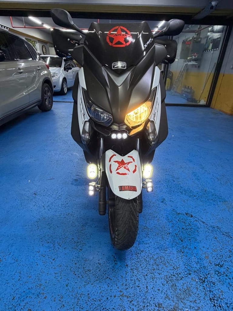 YAMAHA X MAX 250 - 2