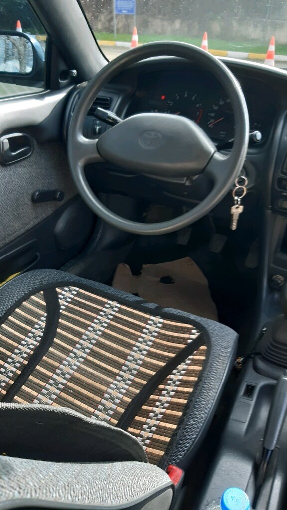 Toyota corolla 1.3 xl - 9