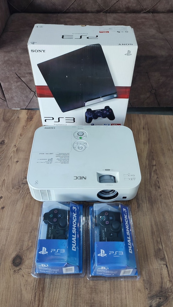 PS3 45 OYUNLU 2SIFIR KOL + NEC MARKA PROJEKSİYON CİHAZI FULL SET - 2