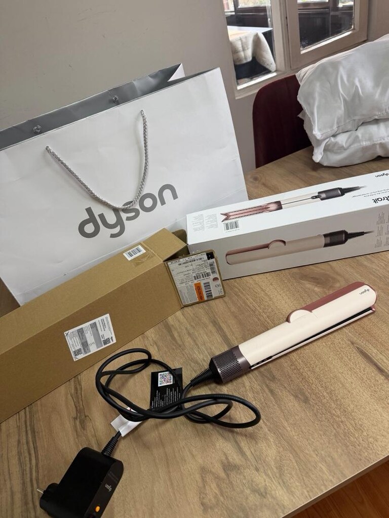 Dyson Airstrait - 4