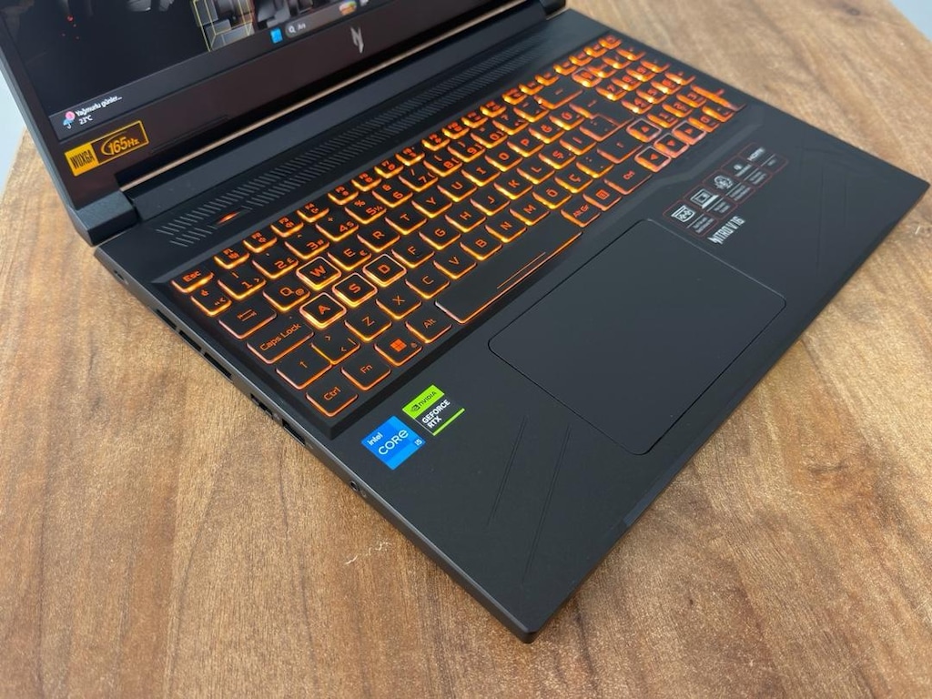 Acer Nitro V16 İ5-14450HX RTX4050 Gaming Laptop - 4