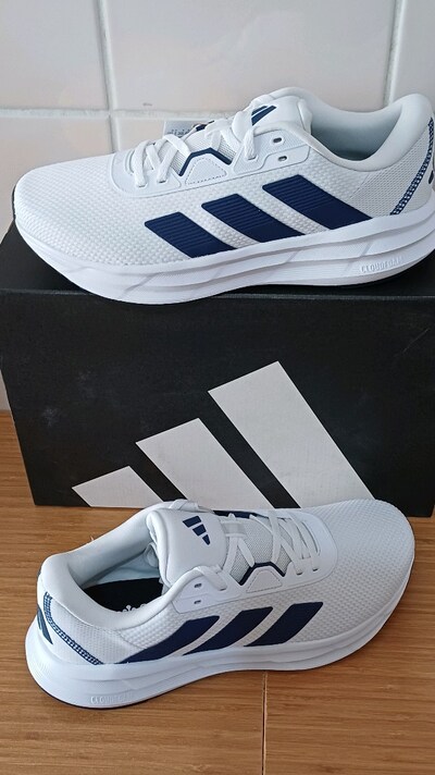 Adidas koşu antrenman ayakkabısı