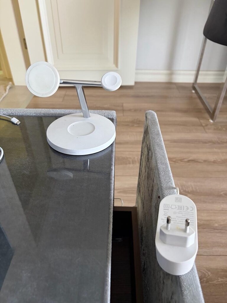 APPLE STAND BELKİN BOOST CHARGE PRO 3’Ü 1 ARADA - 4