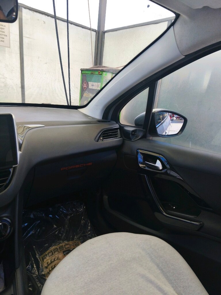 Peugeot 208 2012 tek değişenli - 12
