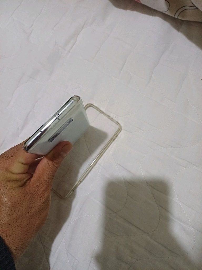 Samsung s10e - 4