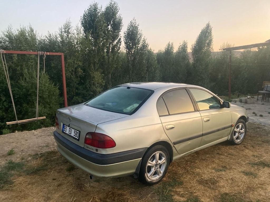 TOYOTA AVENSİS OTOMATİK - 2