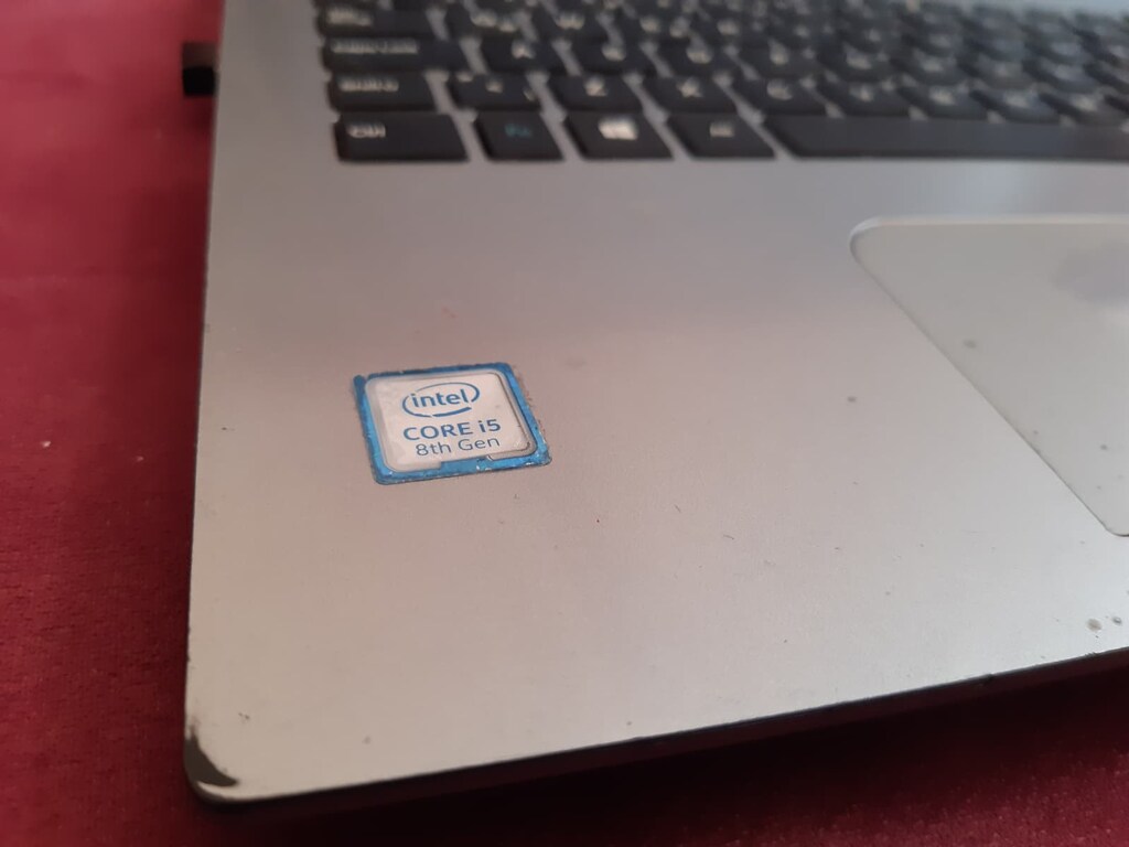 Intel i5 8.Nesil - 8GB RAM - 2GB MX130 Ekran Kartlı Laptop - 4